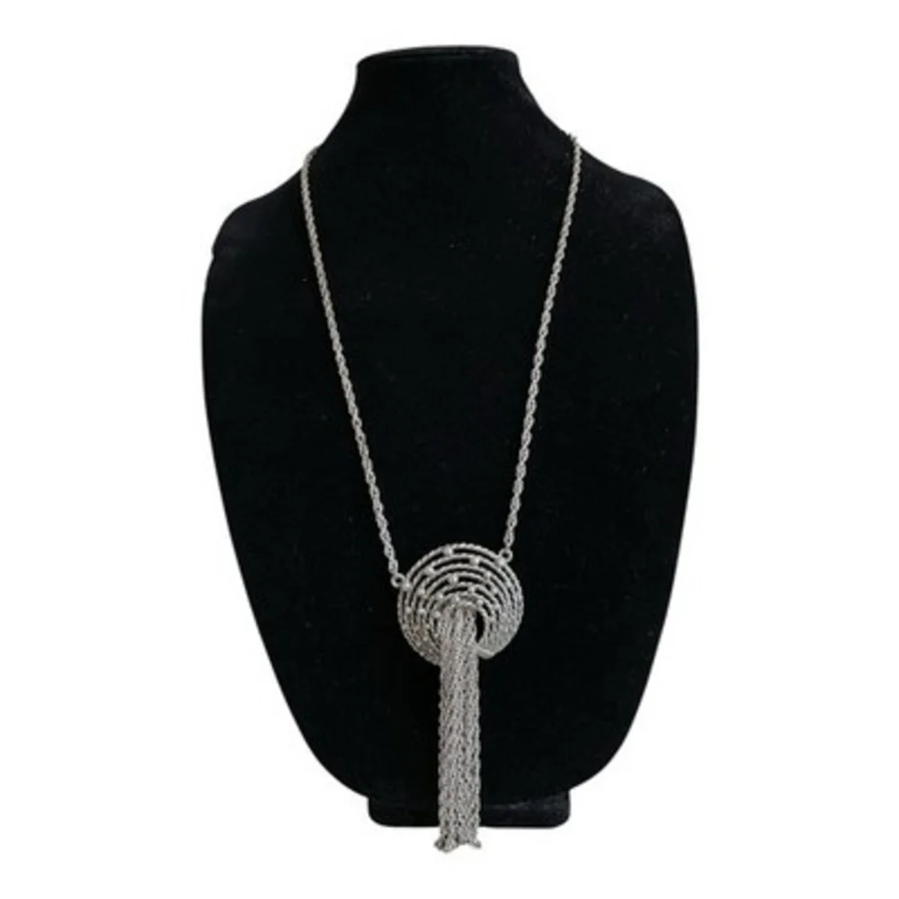 Unbranded silver tone